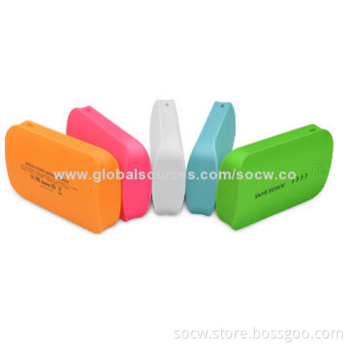 USB Mobile Phone Chargers with 4 LED Lights, 5,200mAh Capacity